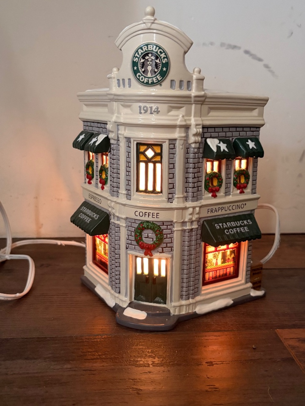 Department 56 Snow Village, Starbucks